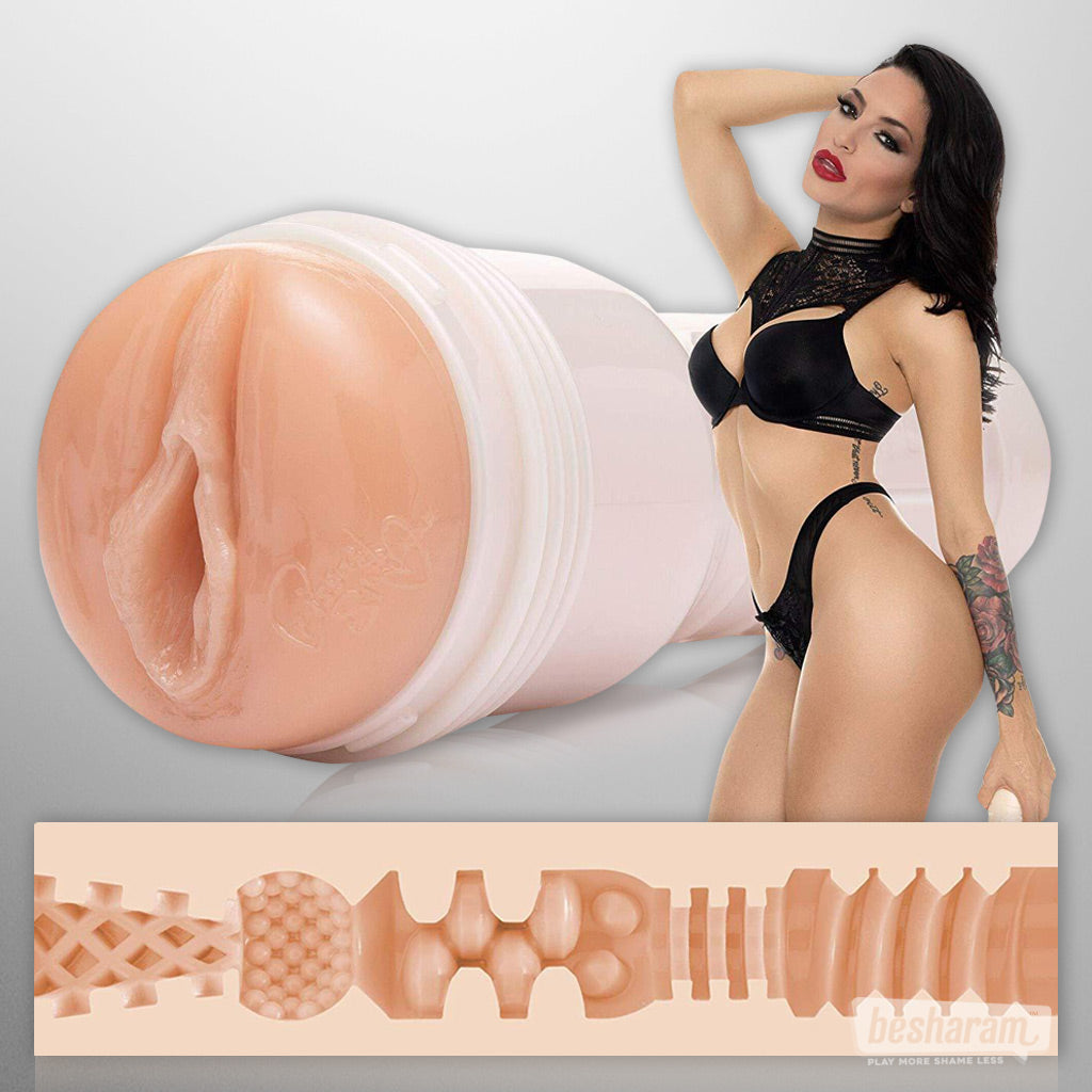 Fleshlight Girls® Kissa Sins Masturbator